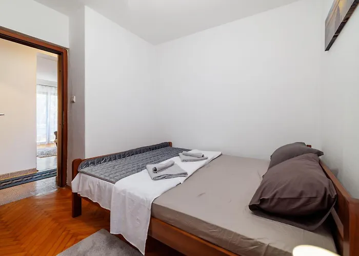 Apartment Lana *